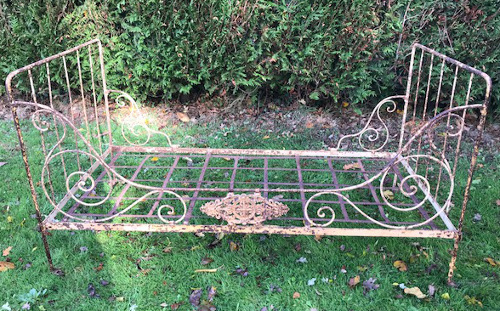 french antique daybed